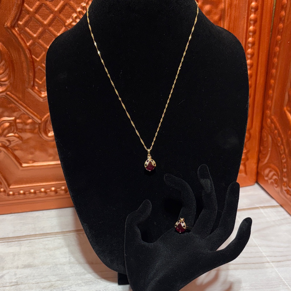 Jtv Gold Necklace With Rich Red Gemstone